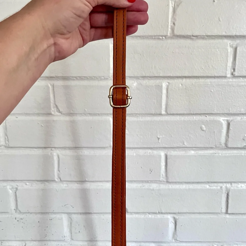 Valentina Italian Pebbled Leather Crossbody/Shoulder Bag in Pine, EUC - Picture 9 of 14